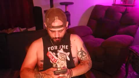 brownboyt online show from May 7, 1:23 am