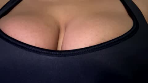 EtherealLilac online show from March 5, 1:39 pm