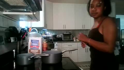 Brownsuagrcutie online show from November 28, 8:27 pm