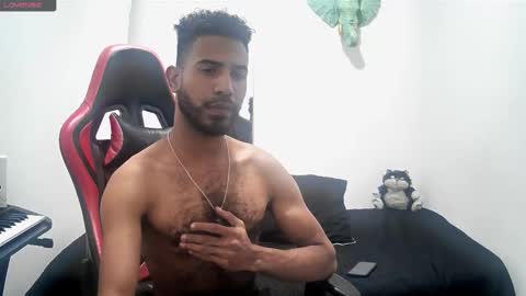 bruce_1111 online show from November 20, 4:22 am