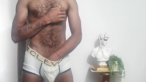 bruce_1111 online show from May 27, 1:30 pm