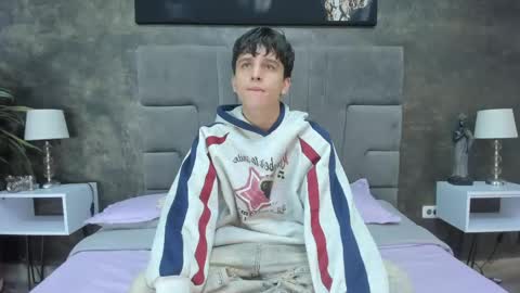 Bruce Hans online show from April 16, 11:43 am