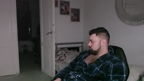 Bruce online show from February 8, 6:33 pm