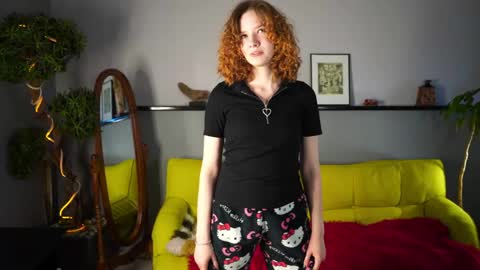 Tess online show from May 11, 1:51 pm