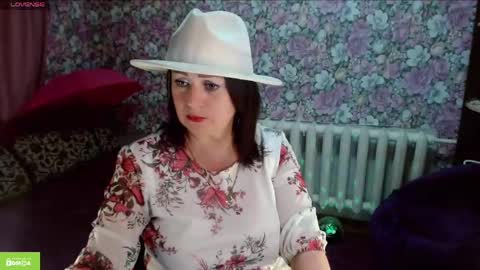 Julia online show from May 27, 8:50 pm