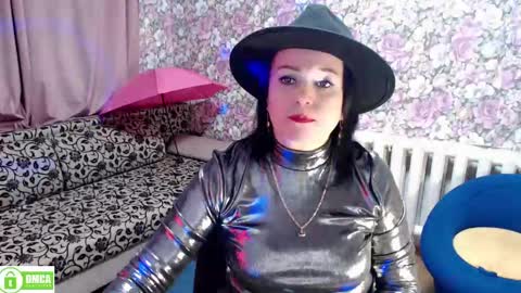 Julia online show from January 12, 8:57 pm