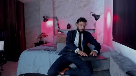 Andres Suarez online show from November 20, 1:53 pm