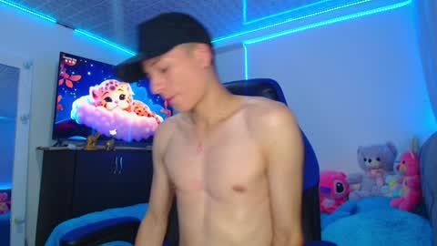 BRYAM INDEPENDENT MODEL online show from January 23, 2:33 am