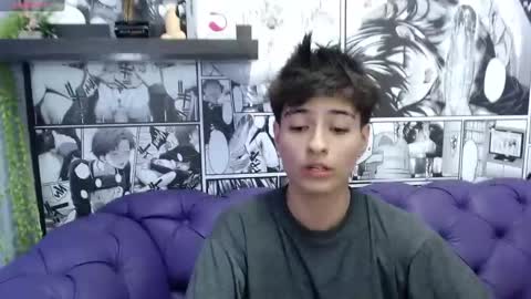 Snapshot of bryce_evans chatting on January 13, 6:38 pm B R Y C E  online show from January 13, 6:38 pm