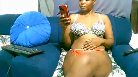 dee online show from February 17, 4:11 am