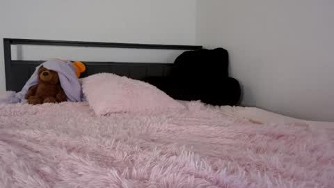 Queen Lola XXX online show from May 16, 9:06 am