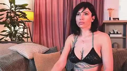 MayaCroft online show from February 5, 11:23 am