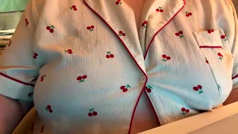 bubblegirl online show from March 30, 2:06 pm