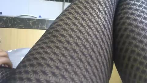 pretty online show from December 17, 5:36 am