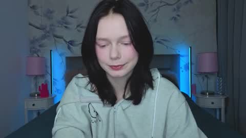 Leona online show from February 6, 10:56 pm