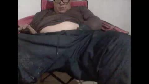 buddyluvzumore online show from December 22, 10:38 am