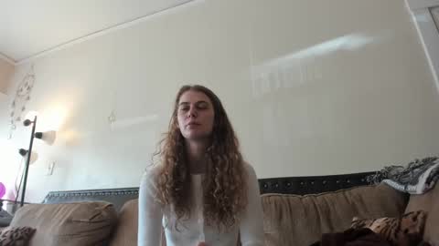 Snapshot of buffybarloe chatting on March 10, 6:12 pm Buffy online show from March 10, 6:12 pm