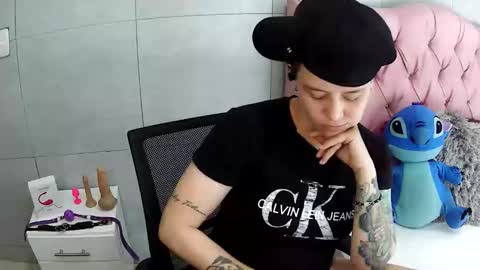 bug2025 online show from December 3, 2:23 am