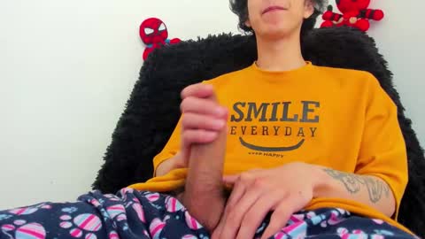 Snapshot of bumblubee chatting on January 25, 7:39 pm Tonny online show from January 25, 7:39 pm