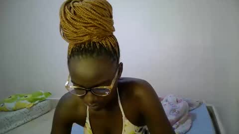 bunny_bliss1 online show from May 7, 10:05 pm