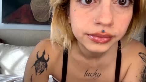 Bunnyaliengirl online show from January 24, 6:25 pm