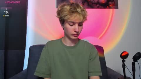 BunnyBlush online show from April 4, 4:52 am