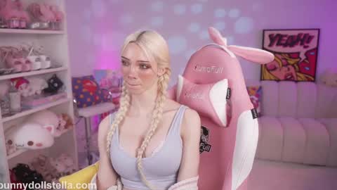 Stella online show from April 13, 11:09 pm