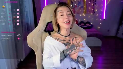 bunnykelly online show from September 24, 6:31 am