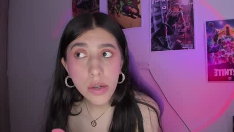 Snapshot of bunnyy09 chatting on January 17, 9:39 pm Jess online show from January 17, 9:39 pm