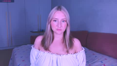 Lissa online show from May 25, 8:26 pm