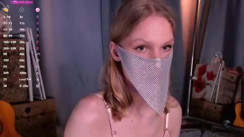 burning_g1rl online show from May 2, 5:41 pm