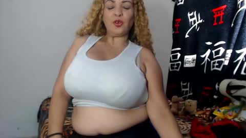 Amanda  online show from December 3, 6:41 pm