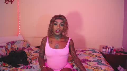 butterfly_rouse online show from October 14, 12:02 am