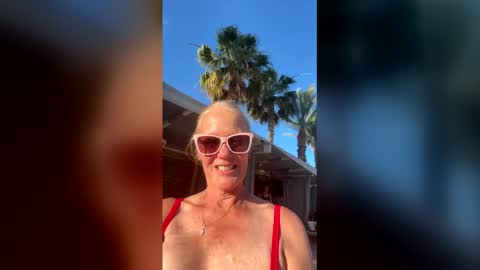 Bee and John online show from April 23, 12:51 am