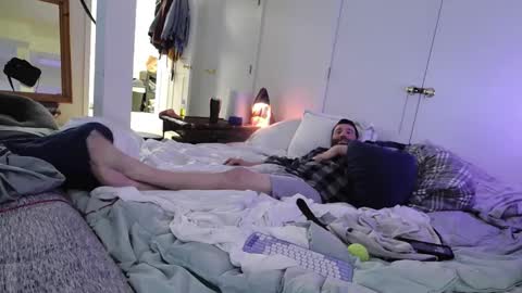 c2cmee online show from March 12, 4:49 am