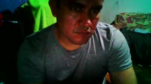 Snapshot of cachito83915 chatting on October 22, 6:27 am Cachudosexy online show from October 22, 6:27 am