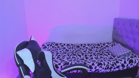 caelisse_cb online show from November 25, 2:49 pm