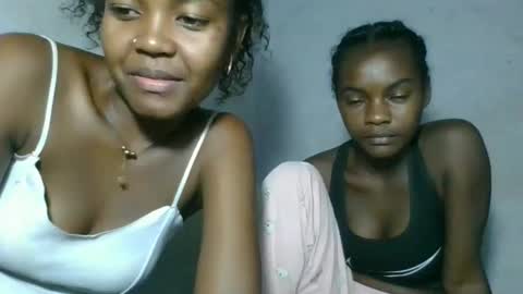 caella98 online show from April 3, 6:15 pm