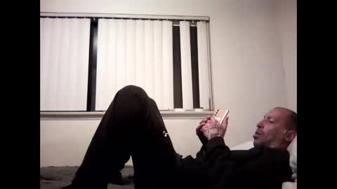 caga_palos online show from February 24, 2:58 am