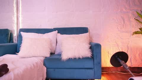 CailynBrown online show from April 2, 4:31 am