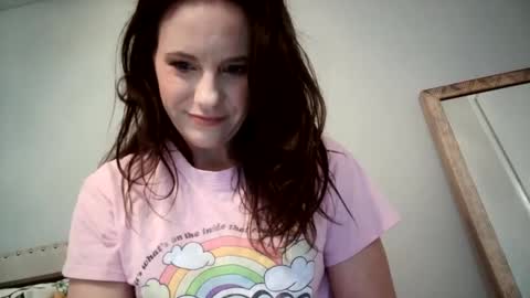 Caitie Citrine online show from December 5, 7:00 pm