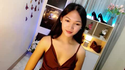 Snapshot of caitlin_x chatting on October 4, 7:33 pm caitlin online show from October 4, 7:33 pm