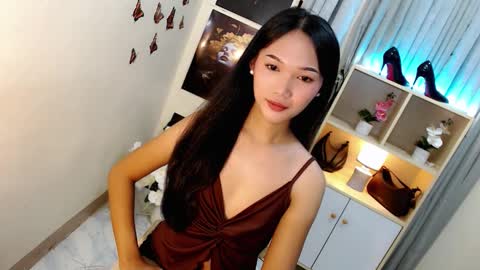 Snapshot of caitlin_x chatting on September 25, 7:43 pm caitlin online show from September 25, 7:43 pm