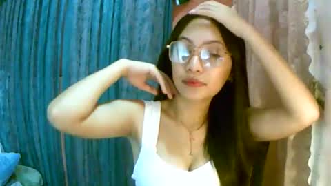 Freya online show from October 27, 10:15 am