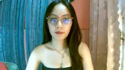 Snapshot of calla_freya chatting on October 14, 9:23 am Freya online show from October 14, 9:23 am