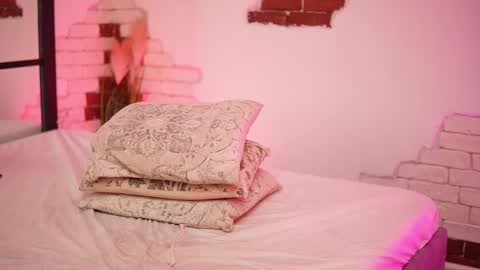  Callie  online show from February 1, 11:57 pm