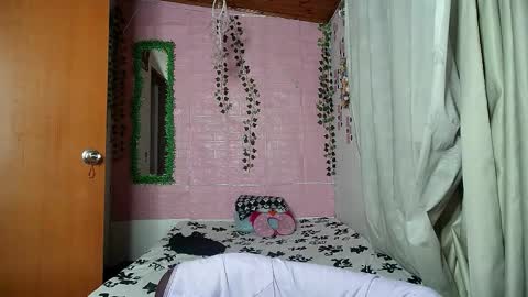 paula online show from February 4, 4:16 am