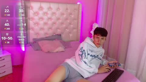 Snapshot of callum_77 chatting on March 10, 8:45 pm CALLUM online show from March 10, 8:45 pm