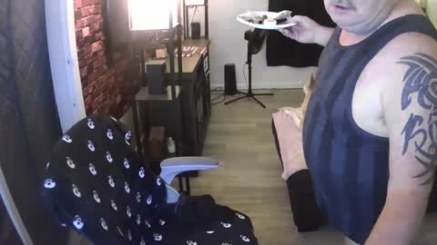 longjohn74 online show from September 28, 6:00 am