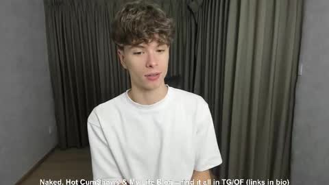 Snapshot of calvin_loves_you chatting on October 12, 2:31 pm Hey I am Calvin online show from October 12, 2:31 pm